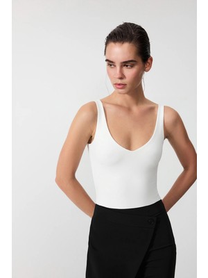 Vatkalı V yaka basic bodysuit