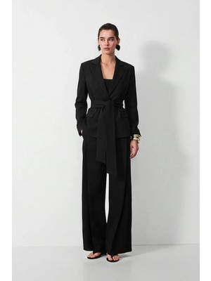 Vatkalı Kuşaklı Oversize Blazer Ceket