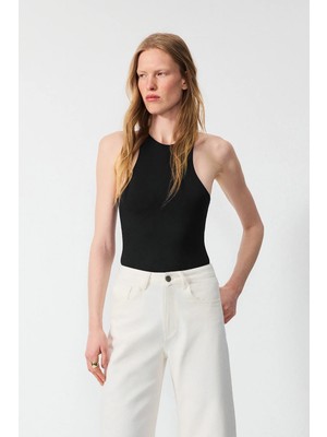 Vatkalı Halter yaka bodysuit