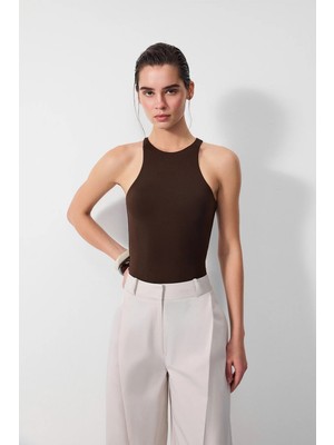 Vatkalı Halter Yaka Bodysuit