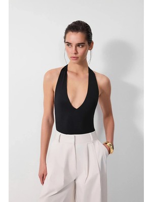 Vatkalı Sırt Dekolteli Bodysuit
