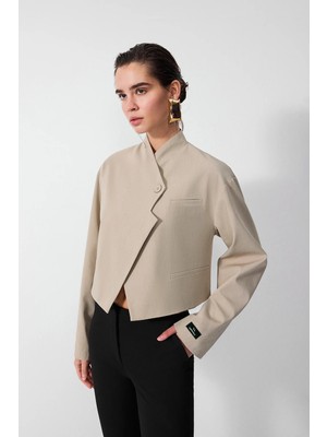 Vatkalı Diagonal Crop Blazer Ceket