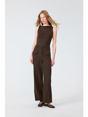 Vatkalı Cep Detaylı Wide Leg Pantolon