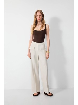 Vatkalı Cep Detaylı Wide Leg Pantolon