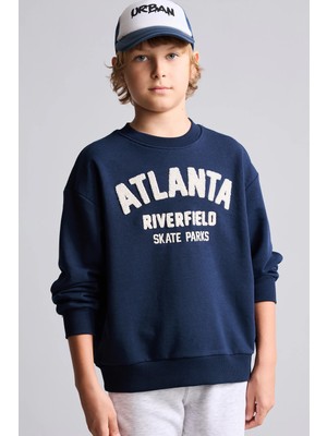 DeFacto Oversize Bisiklet Yaka Nakışlı Sweatshirt Erkek Çocuk H9695A826WN
