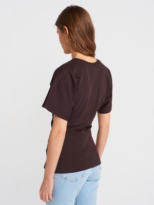 Dilvin 31585 %100 Pamuk Drape Detaylı T-Shirt-Koyu Kahve