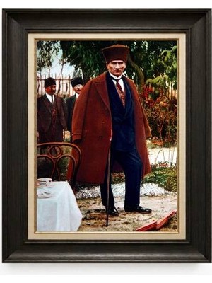 Giyense Tablore Siyah Varaklı Paspartulu Çerçeveli Atatürk Tablo A409