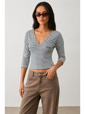 Madmext Haki Çizgili V Yaka Slim Fit Kadın Bluz MG2887