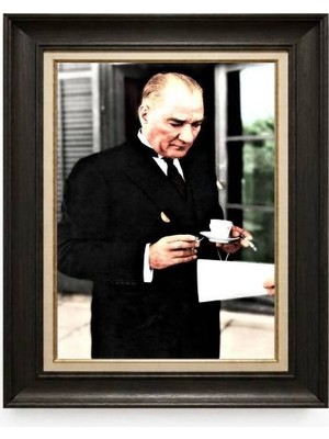 Giyense Tablore Siyah Varaklı Paspartulu Çerçeveli Atatürk Tablo A244