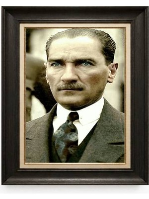 Giyense Tablore Siyah Varaklı Paspartulu Çerçeveli Atatürk Tablo A370