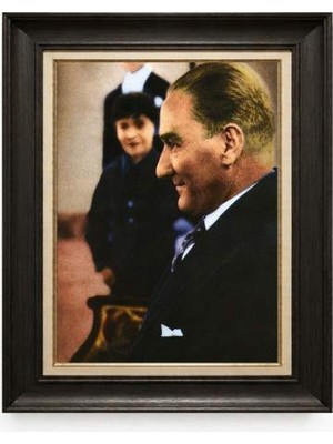 Giyense Tablore Siyah Varaklı Paspartulu Çerçeveli Atatürk Tablo A135