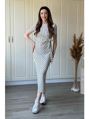 Dilay Gökoğlu Butik Puantiyeli Modal Kumaş Bel Bağlamalı Midi Beyaz Elbise