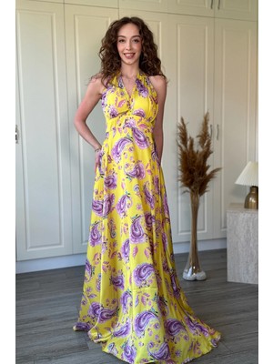 Dilay Gökoğlu Butik Boyundan Bağlamalı Sırt Dekolteli Saten Maxi Elbise