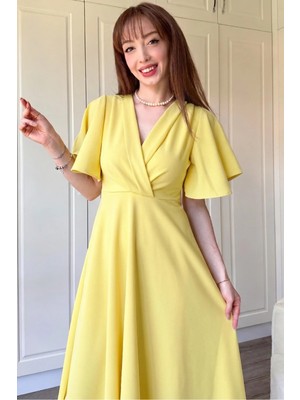 Dilay Gökoğlu Butik Kruvaze Yaka Kolları Volanlı Midi Sarı Elbise