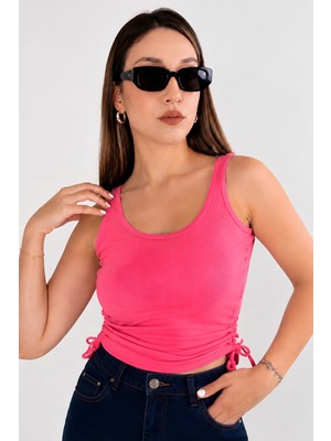 Moviment Fuşya Büzgü Drape Detaylı Crop Atlet | Havuz Yaka Fitted Kalıp | Asimetrik Kesim Fitilli Kaşkorse Esnek Örme Kumaş | %96 Pamuk %4 Elastan
