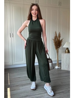 Dilay Gökoğlu Butik Sırt Detaylı Boyundan Bağlamalı Modal Havuç Pantolon Takım