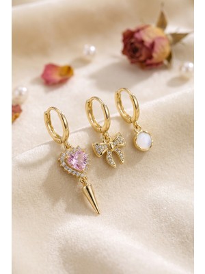 Gold Renk Kalp Detaylı 3 Lü Zirkon Taşlı Küpe