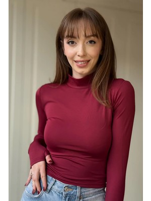 Dilay Gökoğlu Butik Dik Yarım Balıkçı Yaka Modal Kumaş Uzun Kollu Parmak Geçmeli Bordo Body