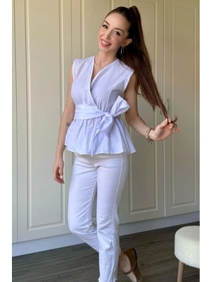 Dilay Gökoğlu Butik Kurdele Detaylı V Yaka Bluz
