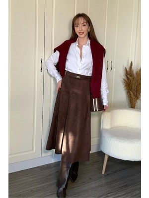 Dilay Gökoğlu Butik Midi Etek Süet Kumaş ve Lastikli Bel ile Sezonsuz Kullanım İçin İdeal