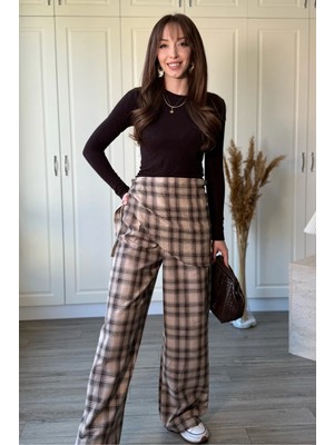 Dilay Gökoğlu Butik Fularlı Fit Ekose Bej Pantolon