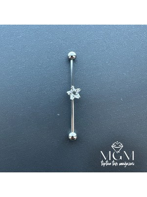 Trend Kapında Köprü Piercing