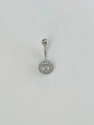 Trend Kapında Göbek Piercing