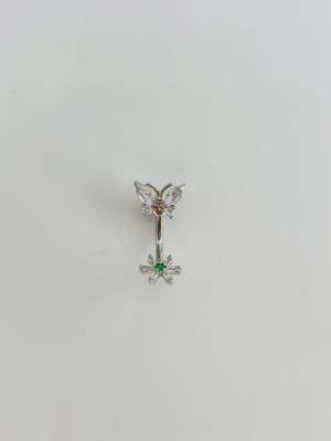 Trend Kapında Çiçek ve Kelebek Detaylıgöbek Piercing