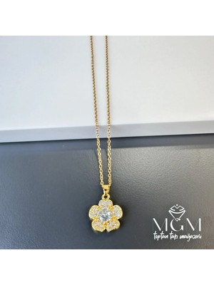 Trend Kapında Zirkon Taşlı Zincir Çelik Uç Kısmı Pirinç Kolyeler 40 + 5 cm Uzatma Payı - KL0130