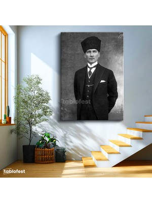 Tablofest Dikey Kanvas Tablo Atatürk Kalpaklı Yelekli Takım Atatürk Tablosu Ev Ofis Duvar Dekoru