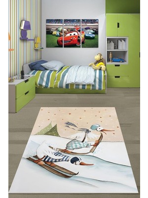 Uravas Store Pelangi Kayak Yapan Leylekler Kış Temalı Yıkanabilir Kaymaz Taban Leke Tutmaz Çocuk Odası Halısı, Mavi-Bej-Yeşil 130 x 180, 7642012813018005