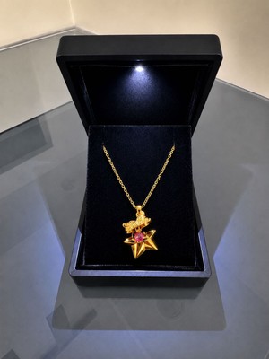 Gözde Aksesuarım Işıklı Kutuda Içi Açılabilir Yıldız Kolye Gold Renk