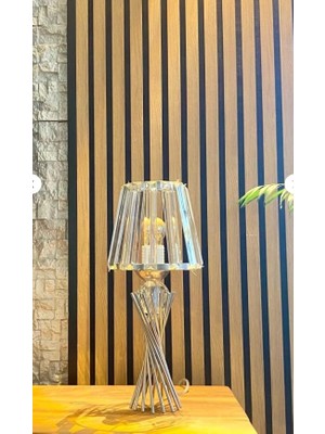 Modern Dekoratif Krom Metal Ayaklı Burgu Model Kristal Taşlı Şapkalı Abajur Masa Lambası