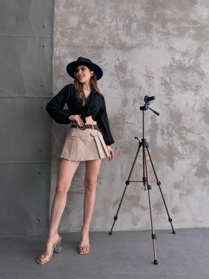 Beta Moda Hub Kemerli Kapak Detaylı Şort Etek