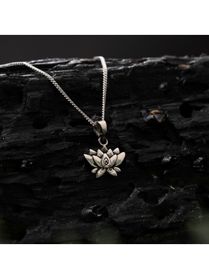 Ebrar Silver Gümüş Lotus Çiçeği Kolye 925 Ayar Gümüş Lotus Çiçeği Figürlü Unisex Kolye Taşsız Lotus Kolye