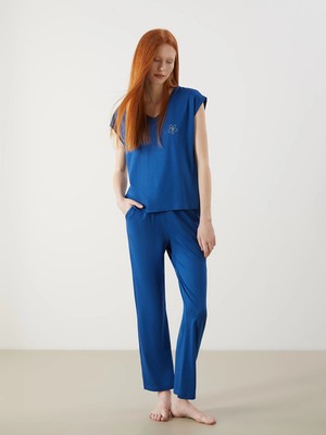 Lc Waikiki Yeni Sezon V Yaka Modal Karışımlı Kadın Pijama Takımı