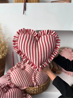 Kai Home Lovely Kalp Fırfırlı Keten Iç Dolgulu Yastık / Kırlent 30CM