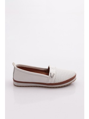 Dgn 805-D-22Y Kadin Düz Yan V Toka Comfort Ayakkabi