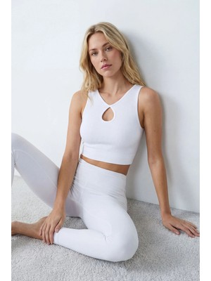 NBB Beyaz Seamless Dekolte Yaka Crop Body