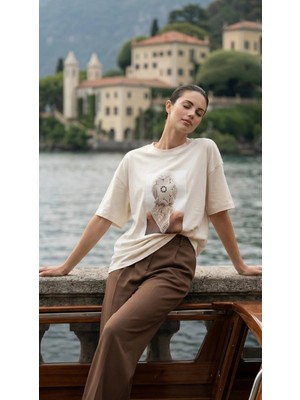 Setre Bej Amia&co Marka %100 Pamuk  Oversize Bisiklet Yaka Baskılı  Kısa Kollu Kadın T-Shirt
