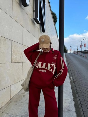 Tarz Yeri Kadın 3 Iplik Pamuklu Yakalı Sweat Baggy Pantolonlu Takım - Bordo
