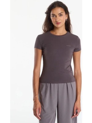 Guess Lotus Kadın Aktif Slim Fit T-Shirt