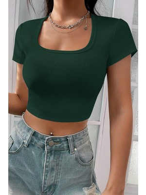 Beru Kadın Yeşil Yarım Kol Düz Yaka Crop Top Bluz Beru Najmaddin