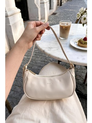 Passtell Fermuarlı Yan Toka Detaylı Trend Model Minimalist Kadın Kol ve Omuz Askılı Baget Çanta