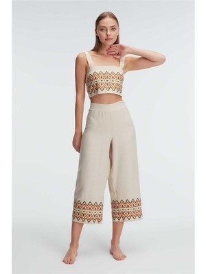 Beru Askılı Oyuk U Yaka Geometrik Yazlık Uzun Nakış Detaylı Pijama Takımı Beru Najmaddin