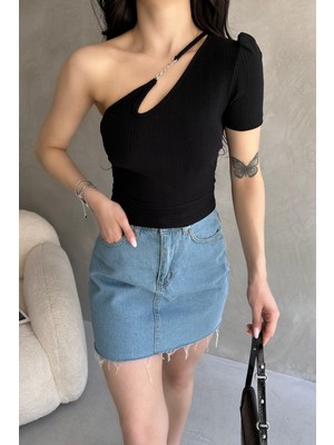 Tek Omuz Zincir Detaylı Crop Bluz - Siyah - M