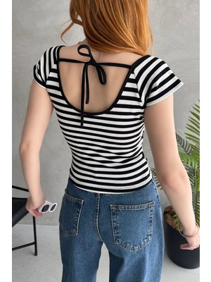 Kalp Yaka Sırtı Bağcık Detaylı Crop Bluz - Siyah Beyaz - L