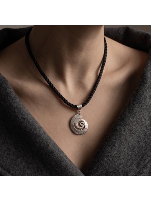 Dilhan Atlay Spiral Choker, Özel Tasarım