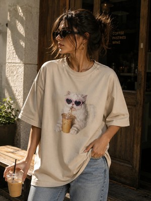 Enb1r Moda Kadın Oversize Tişört Kedi Baskılı Kahve Içen Kedi Desenli Bisiklet Yaka Kısa Kollu Günlük Sokak Stili T-Shirt