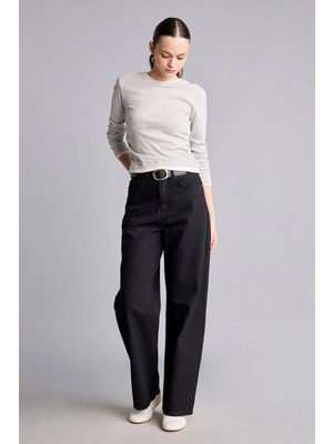 DeFacto %100 Pamuk Cepli Straight Fit Yüksek Bel Kemerli Denim Pantolon H7800AX26AU